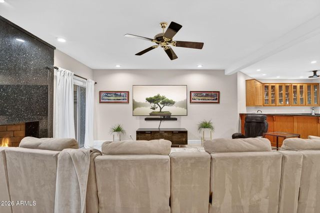 13809 S 32nd Place, Phoenix, AZ 85044