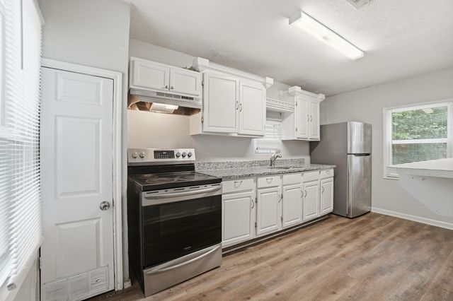 2547 Wilton Avenue, Dallas, TX 75211