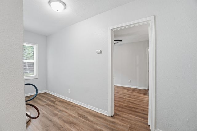 2547 Wilton Avenue, Dallas, TX 75211