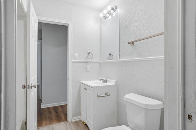 2547 Wilton Avenue, Dallas, TX 75211