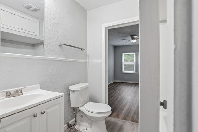 2547 Wilton Avenue, Dallas, TX 75211