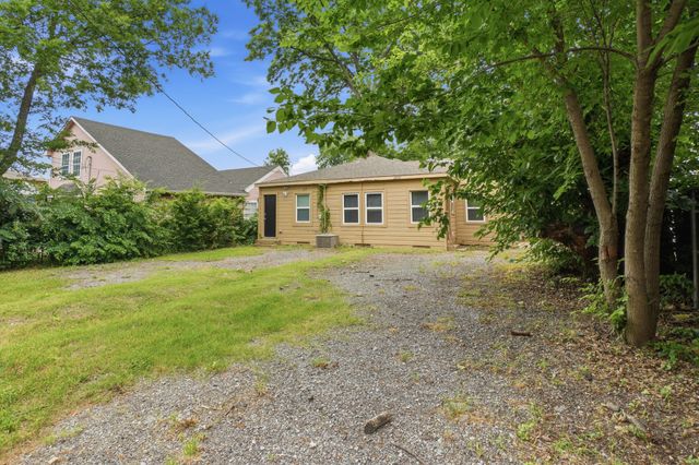 2547 Wilton Avenue, Dallas, TX 75211