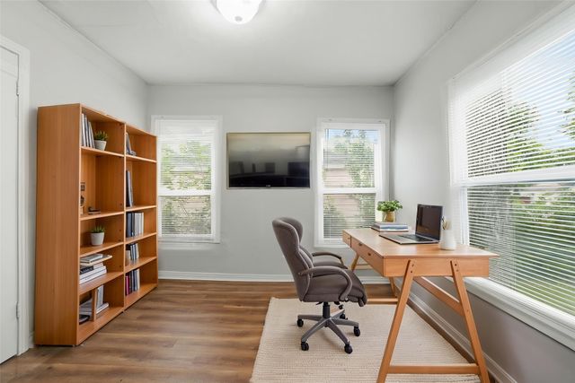 2547 Wilton Avenue, Dallas, TX 75211
