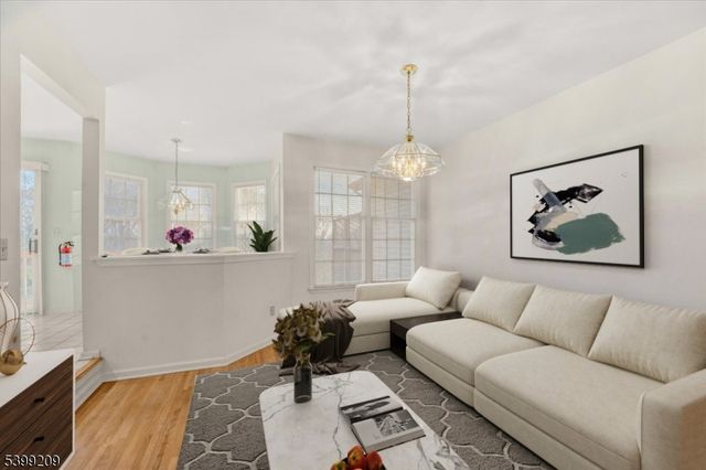 10 Kerri Ln, Lincoln Park Boro, NJ 07035