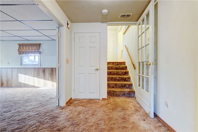 124 Charleswood Drive, Henrietta, NY 14534