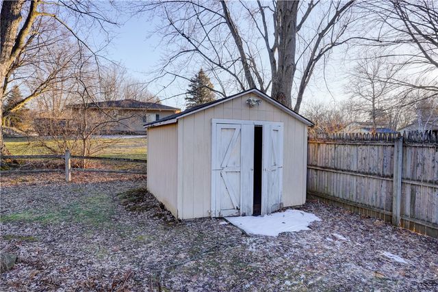 124 Charleswood Drive, Henrietta, NY 14534