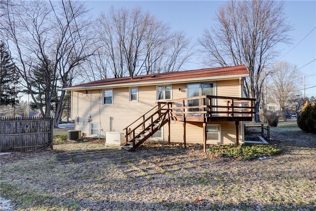 124 Charleswood Drive, Henrietta, NY 14534