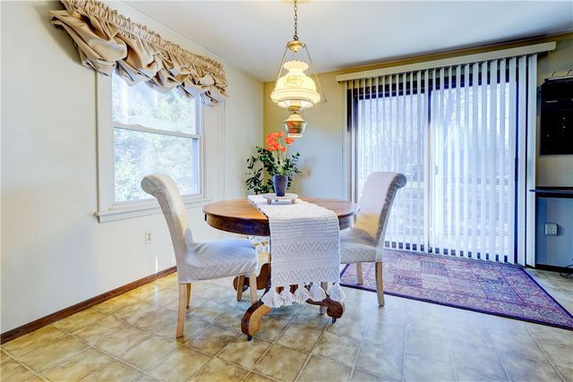 124 Charleswood Drive, Henrietta, NY 14534