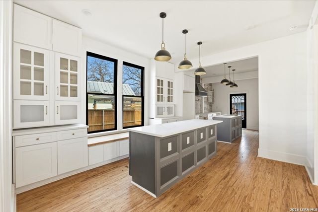 414 Mission, San Antonio, TX 78210