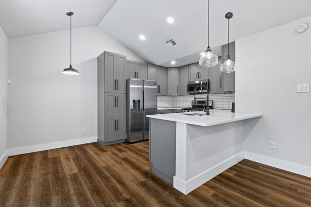 11901 Swearingen DR 35, Austin, TX 78758