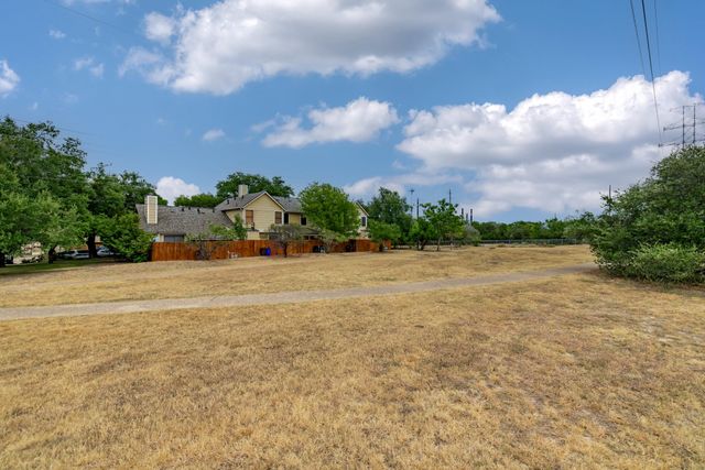 11901 Swearingen DR 35, Austin, TX 78758