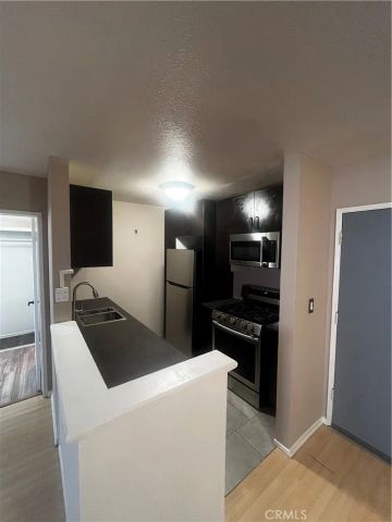 18620 Hatteras, Tarzana, CA 91356