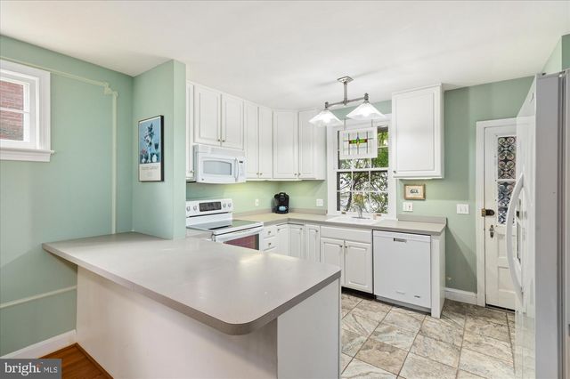 4420 BURLINGTON PL NW, Washington, DC 20016
