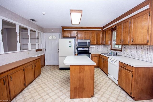 137 Liberty Church Road, Taylorsville, NC 28681