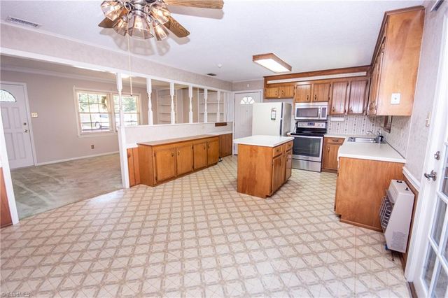 137 Liberty Church Road, Taylorsville, NC 28681