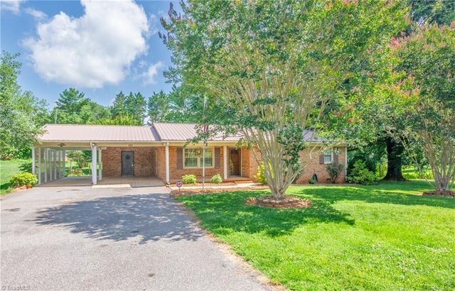 137 Liberty Church Road, Taylorsville, NC 28681