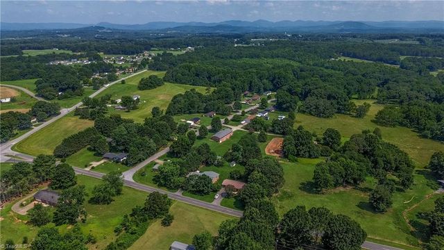 137 Liberty Church Road, Taylorsville, NC 28681