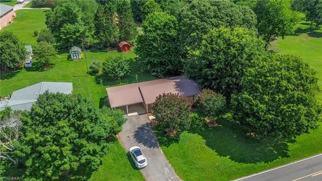 137 Liberty Church Road, Taylorsville, NC 28681