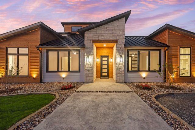 6760 FM 2449, Ponder, TX 76259