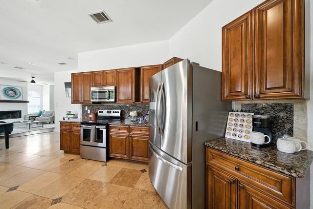 306 Rugged Drive, Red Oak, TX 75154