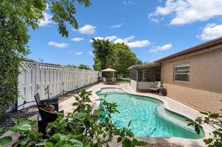 8107 NW 93rd Ter, Tamarac, FL 33321