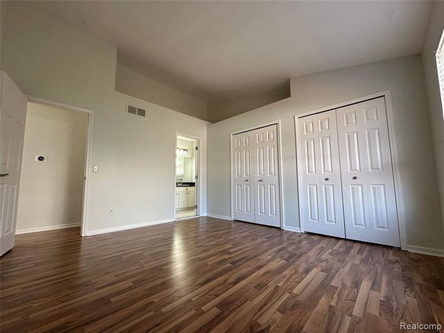 357 Victorian Court, Belleville, MI 48111