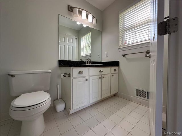 357 Victorian Court, Belleville, MI 48111