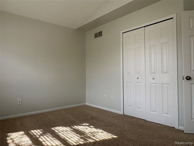 357 Victorian Court, Belleville, MI 48111