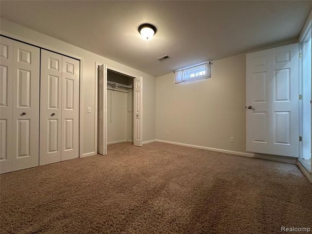 357 Victorian Court, Belleville, MI 48111