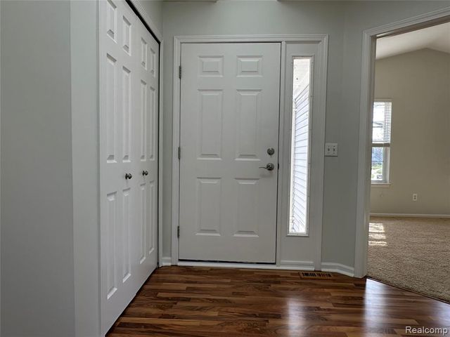357 Victorian Court, Belleville, MI 48111