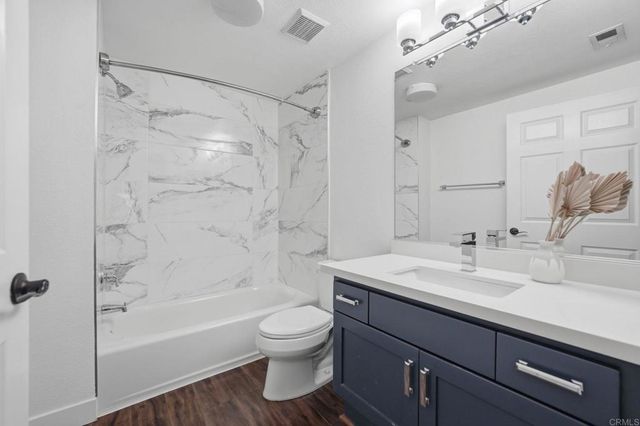 7647 Mission Gorge Road 15, San Diego, CA 92120