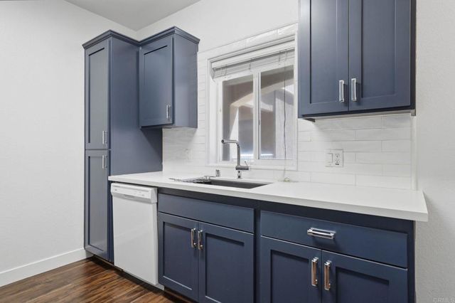 7647 Mission Gorge Road 15, San Diego, CA 92120