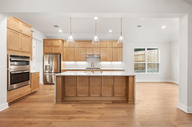 325 Knockout Rose DR, San Marcos, TX 78666