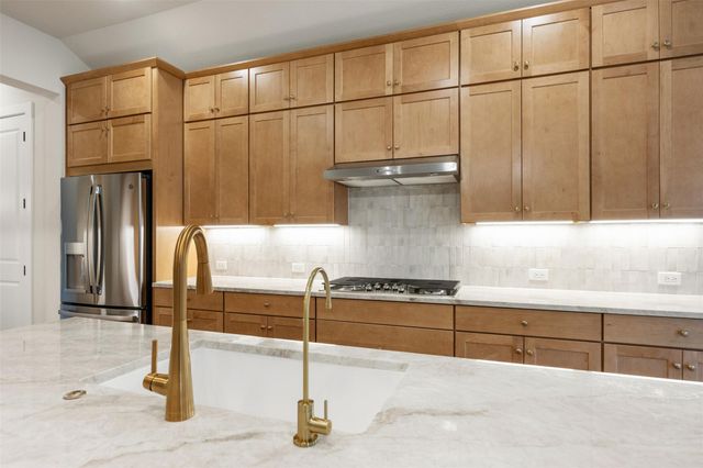 325 Knockout Rose DR, San Marcos, TX 78666