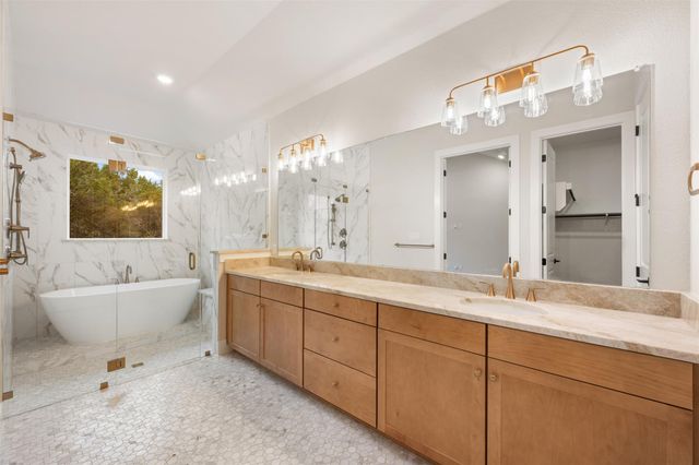 325 Knockout Rose DR, San Marcos, TX 78666