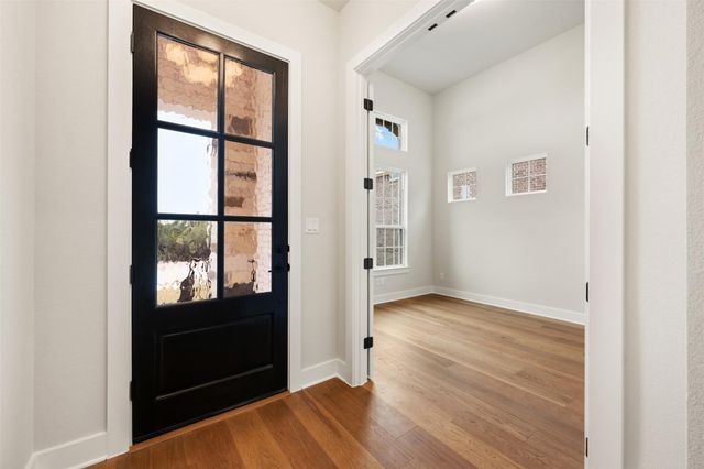 325 Knockout Rose DR, San Marcos, TX 78666