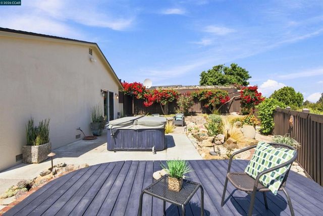 2955 Cornelius Dr, San Pablo, CA 94806