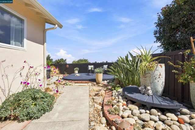 2955 Cornelius Dr, San Pablo, CA 94806