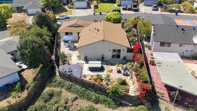 2955 Cornelius Dr, San Pablo, CA 94806