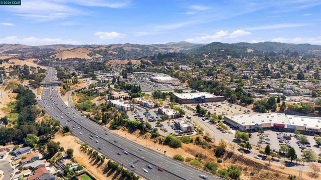 2955 Cornelius Dr, San Pablo, CA 94806
