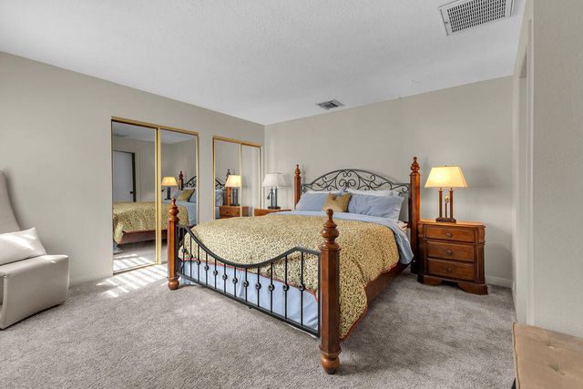 204 Lakecrest Lane, Palm Desert, CA 92260