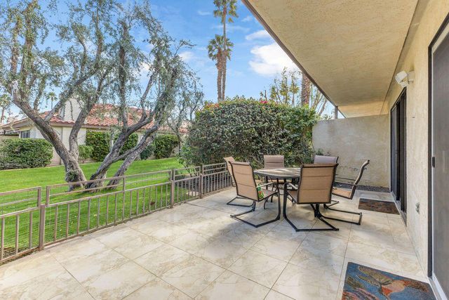204 Lakecrest Lane, Palm Desert, CA 92260