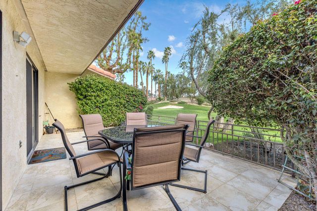 204 Lakecrest Lane, Palm Desert, CA 92260