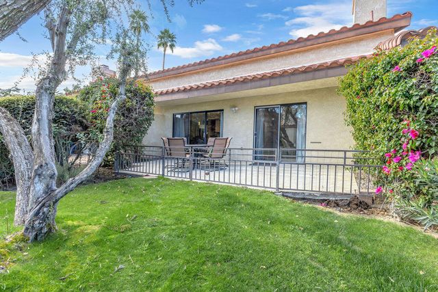 204 Lakecrest Lane, Palm Desert, CA 92260