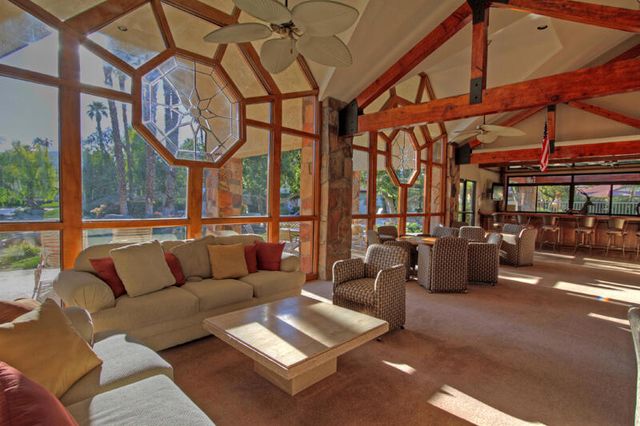 204 Lakecrest Lane, Palm Desert, CA 92260