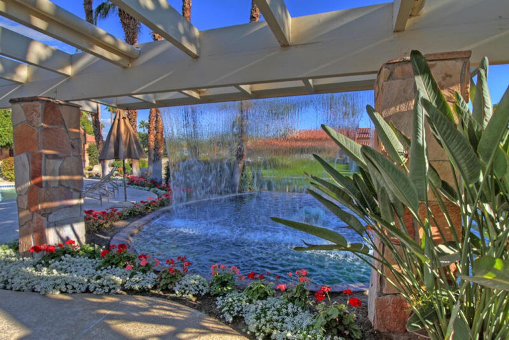 Image 53 of property listing at 204 Lakecrest Lane, Palm Desert, CA 92260