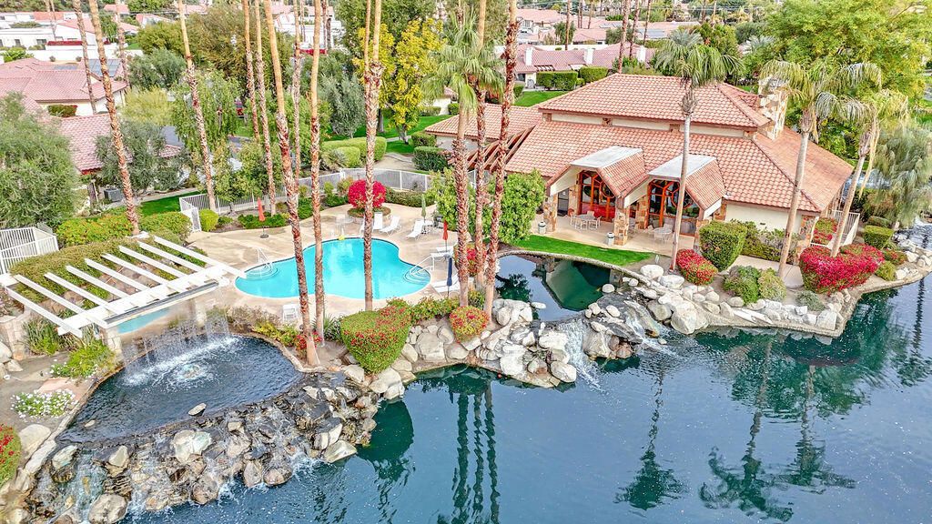 Image 55 of property listing at 204 Lakecrest Lane, Palm Desert, CA 92260