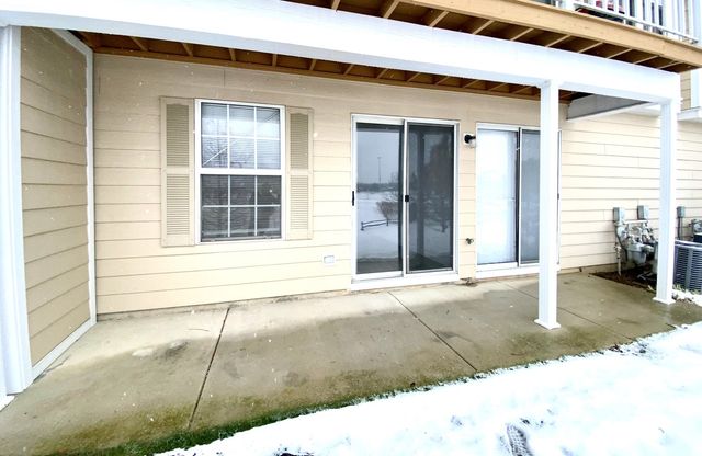 629 W Streamwood Boulevard A, Streamwood, IL 60107