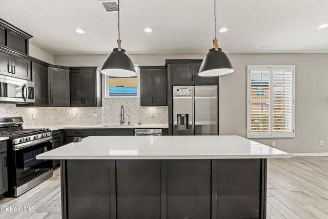 10748 WALDEN POND Street, El Paso, TX 79924