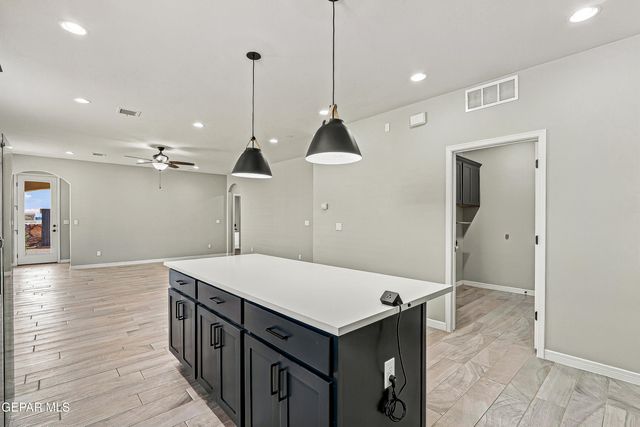 10748 WALDEN POND Street, El Paso, TX 79924